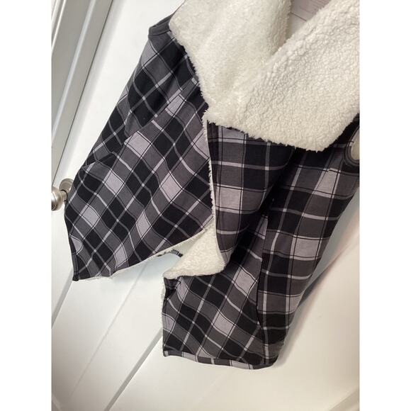 NWT Matilda Jane Plaid Faux Fur Lined Open Front Reversible Vest Gray Small - Picture 5 of 12